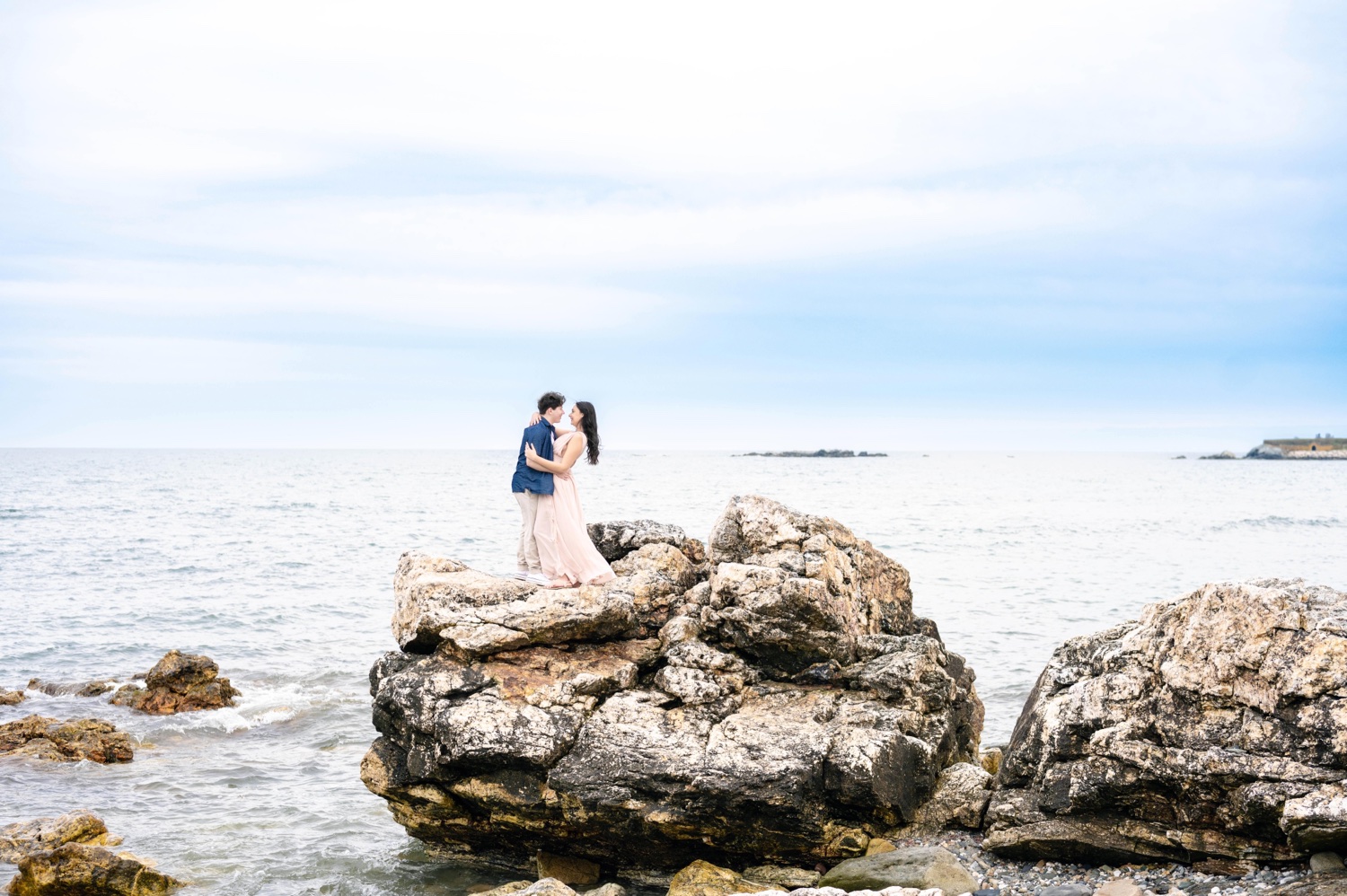 Newport Rhode Island Beach Engagement | Abbe Foreman Photography