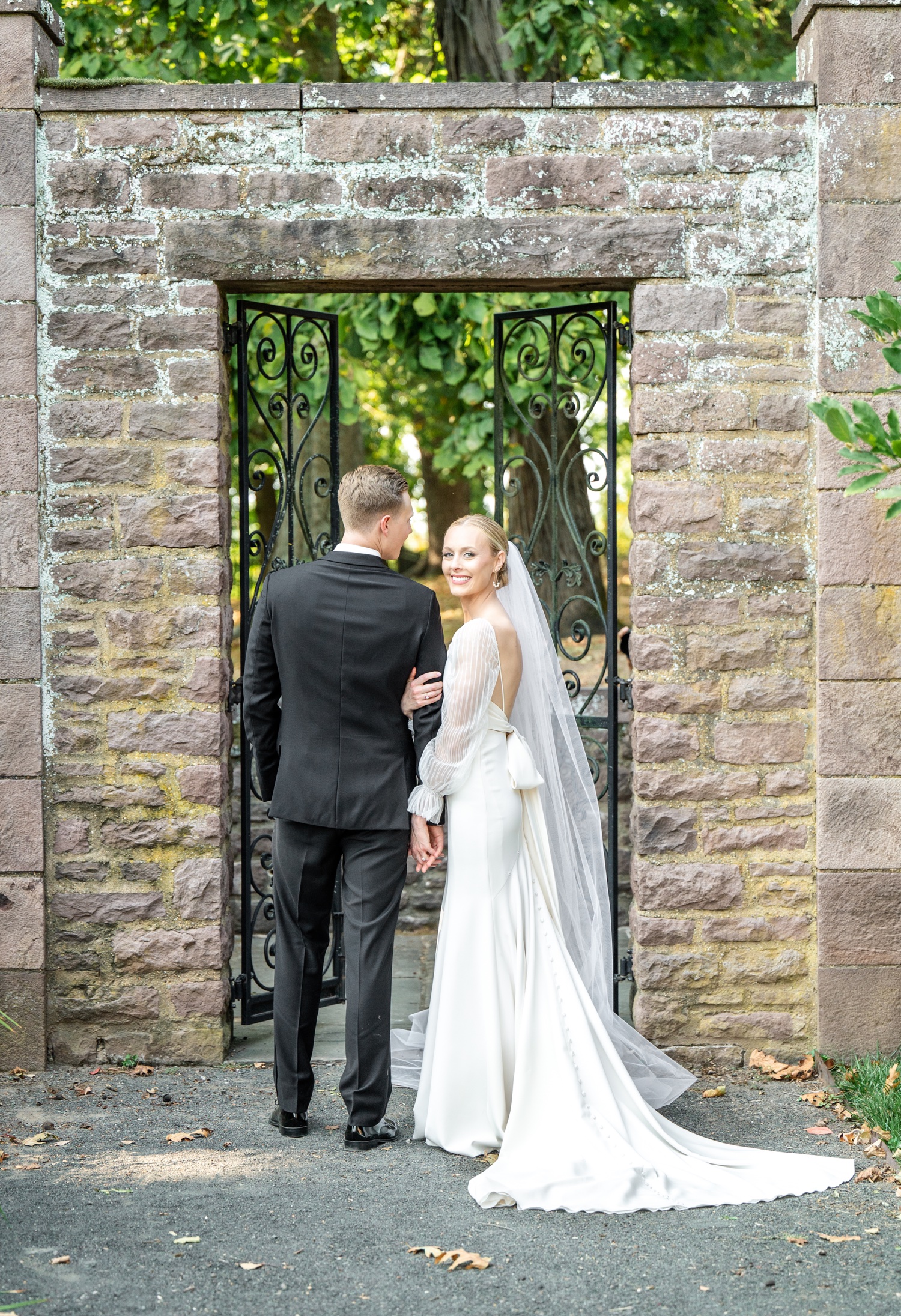 Bride and Groom Portraits at Tyler Gardens in Bucks County