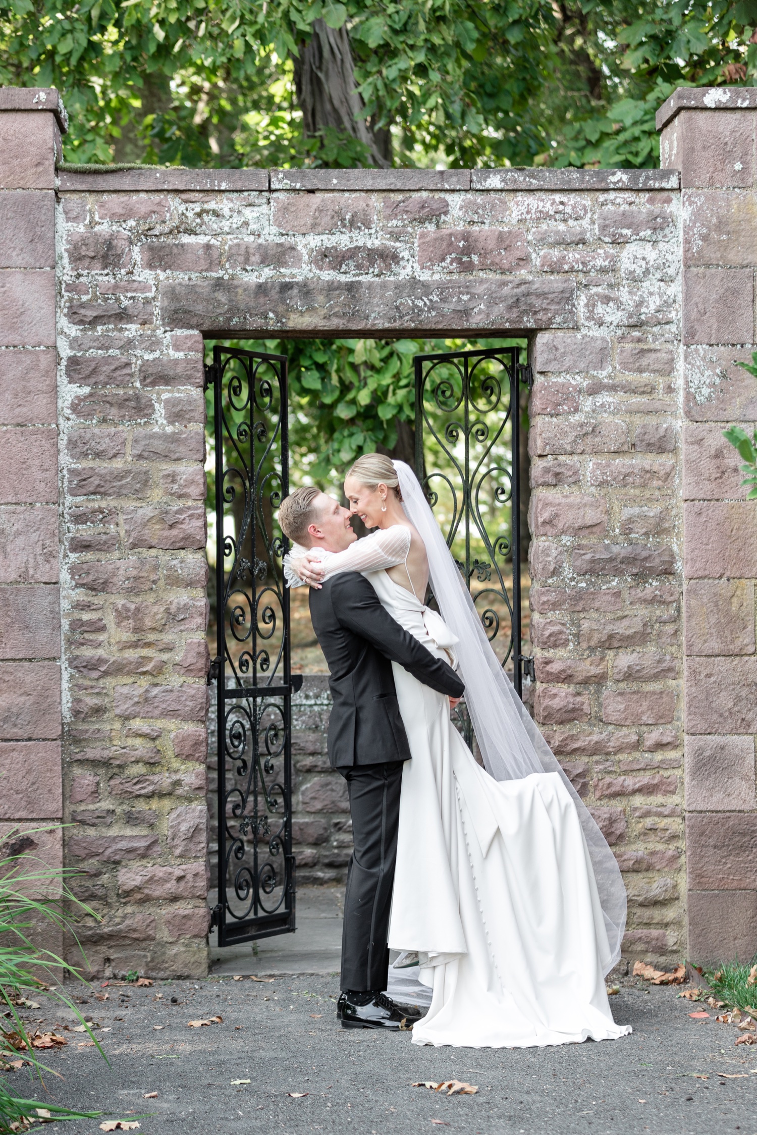 Bride and Groom Portraits at Tyler Gardens in Bucks County