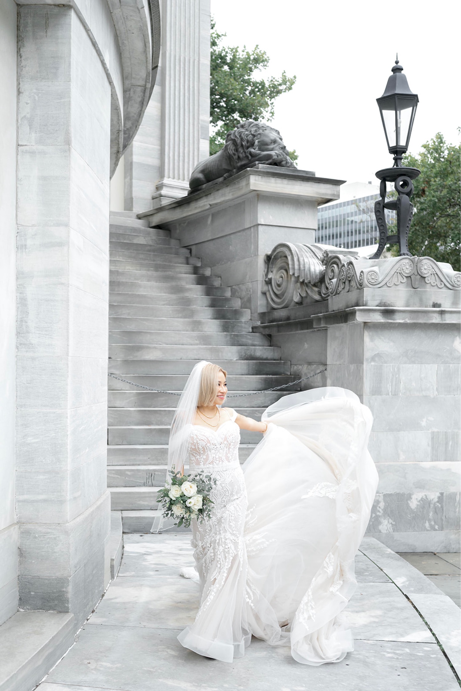 Philadelphia Wedding Photos at The Merchant Exchange