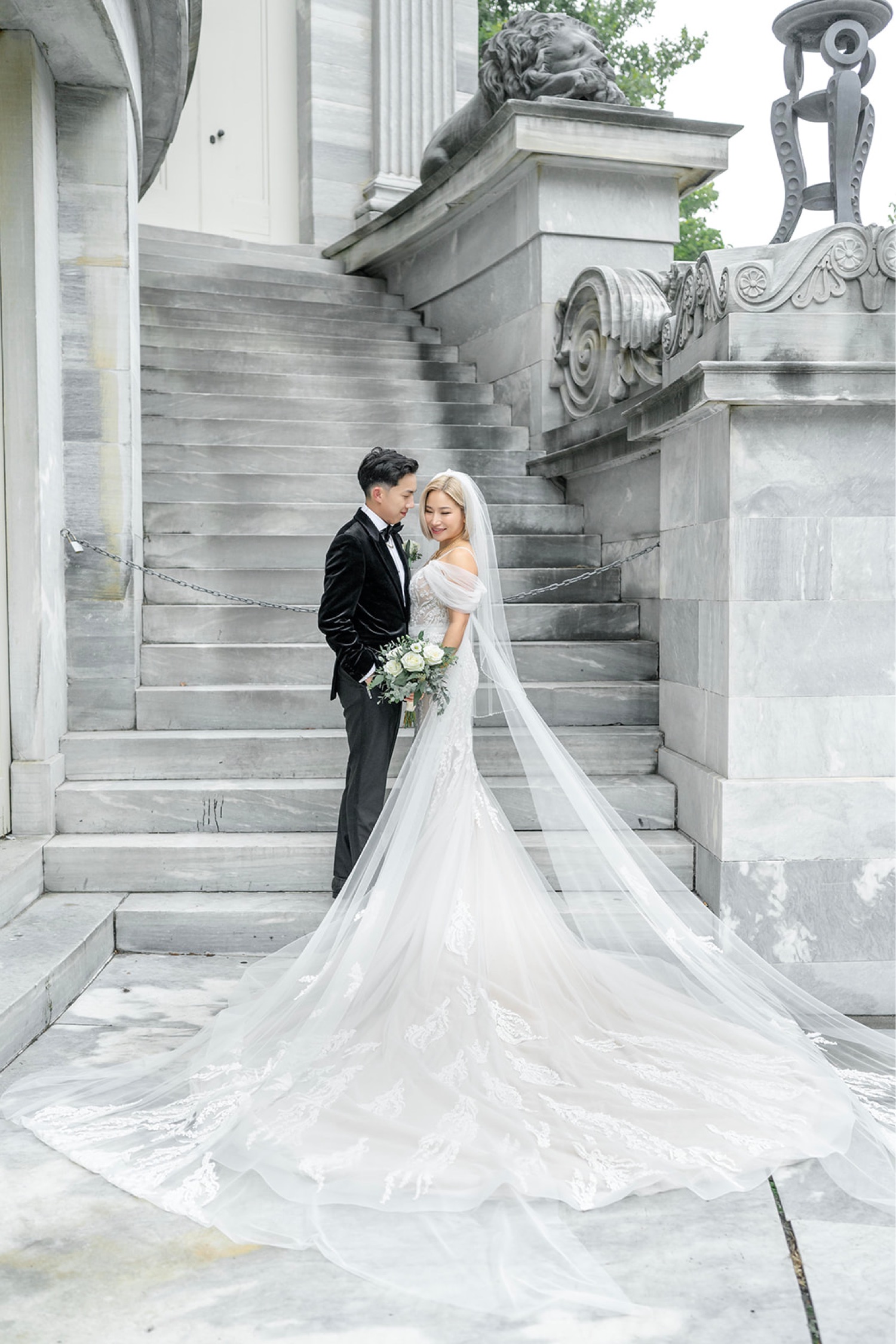 Philadelphia Wedding Photos at The Merchant Exchange