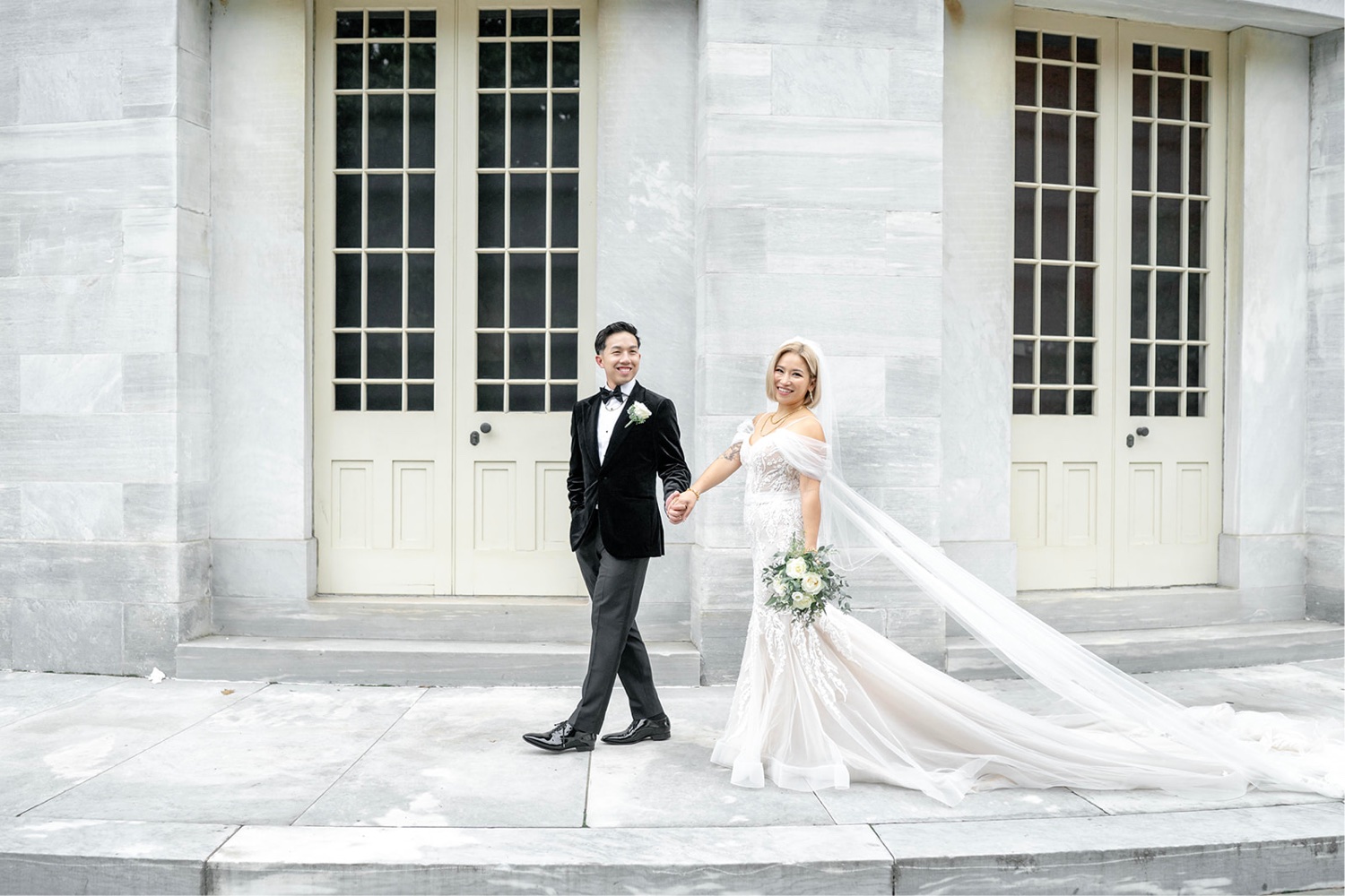 Philadelphia Wedding Photos at The Merchant Exchange