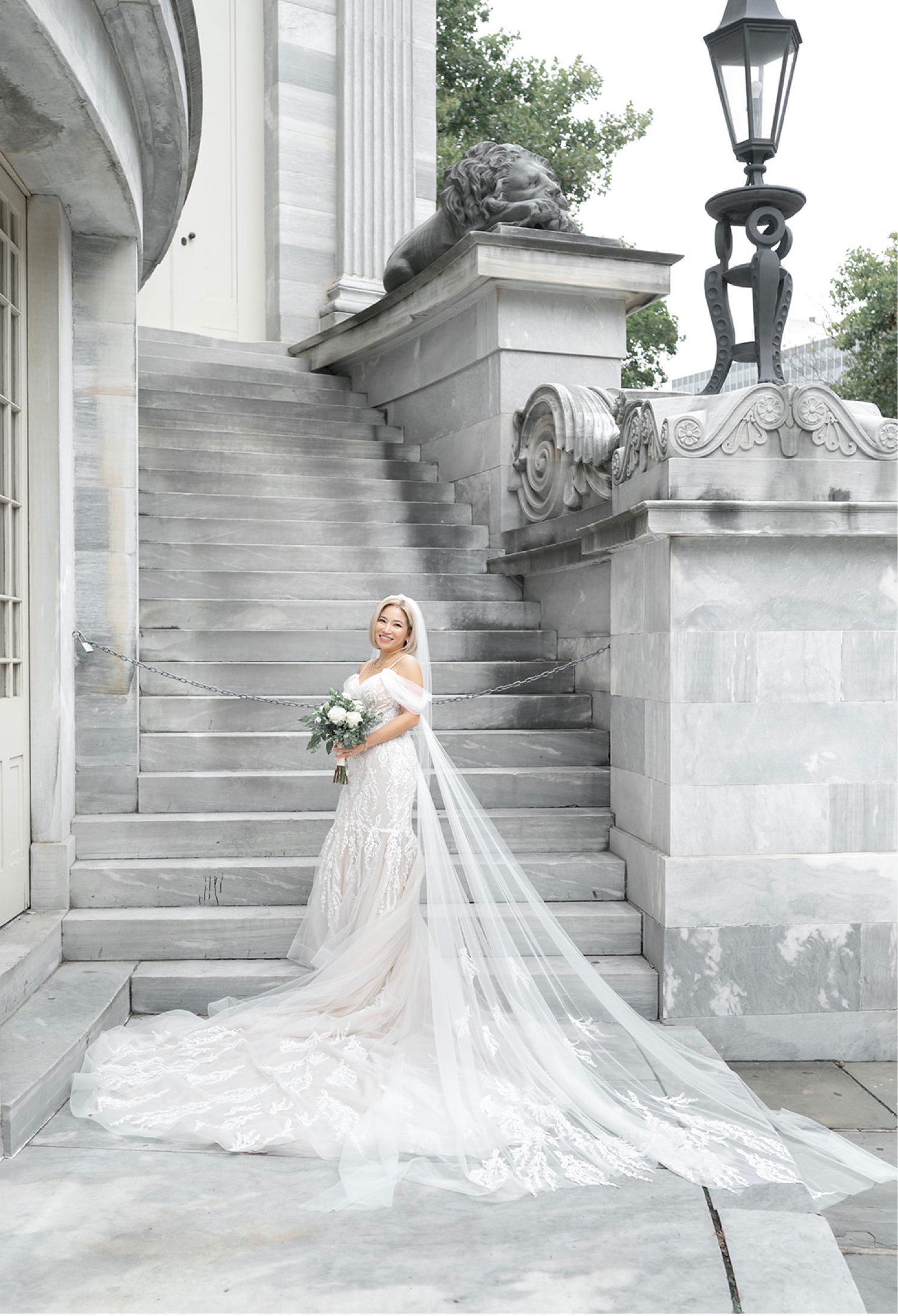 Philadelphia Wedding Photos at The Merchant Exchange